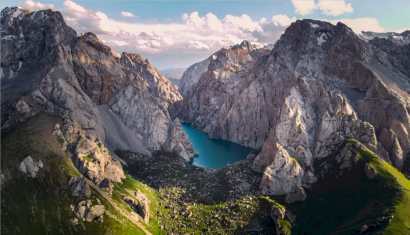 In the ever-evolving world of tourism, one company continues to set the standard for excellence and reliability—Silk Way Travel